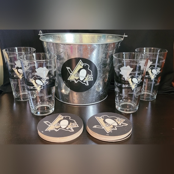 NHL Pittsburgh Penguins Gift Bucket Set - Picture 1 of 9